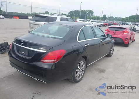 2017 Mercedes-Benz C 300 4Matic/Luxury 4Matic/Sport 4Matic из США, поврежденный, VIN WDDWF4KB8HR256544